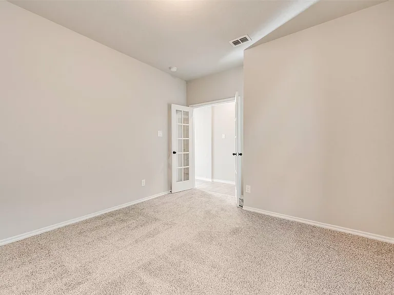 1800 Winecup Dr — Photo 13