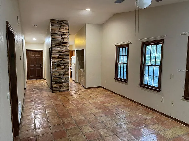 5213 SW 92nd Ct — Photo 5