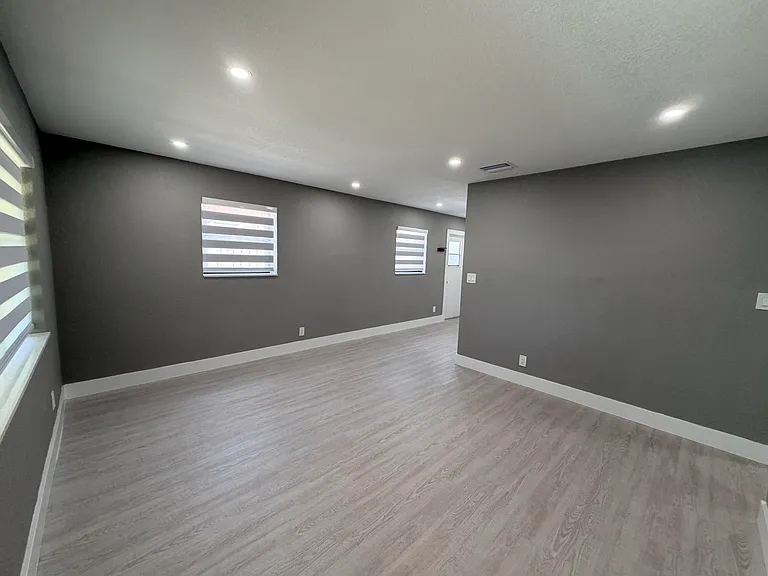827 Franklin Rd — Photo 12