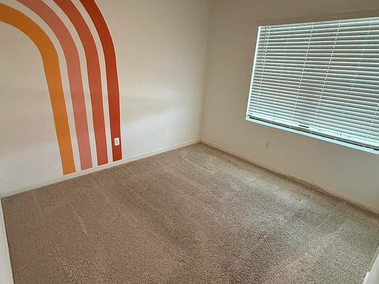 4422 Talbot Blvd — Photo 7