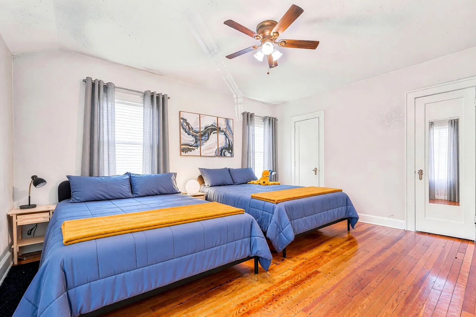 4 bed, 3.0 bath, 2152 sqft, $10,356 — Photo 3