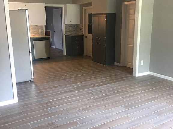 2nd image of 1206 E Inez St