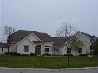 1545 Gatekeeper Way, Centerville, OH 45458
