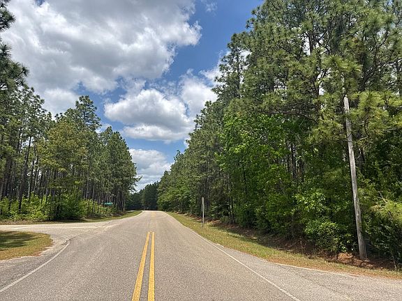 4th image of 57611 Mary Hadley Rd