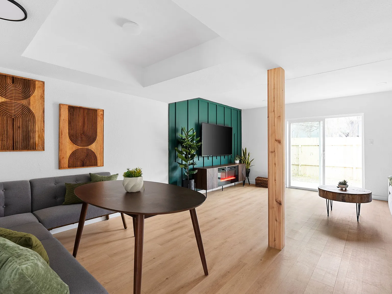 2 bed, 1.5 bath, 950 sqft, $2,750 — Photo 1