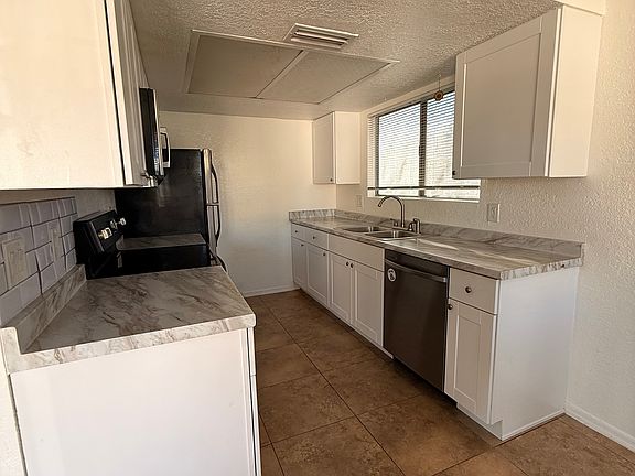 4th image of 8108 N 33rd Ave Unit 4