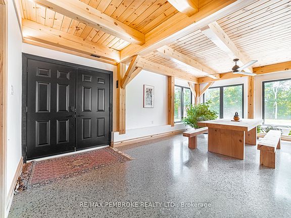 3rd image of 102 Rantz Rd