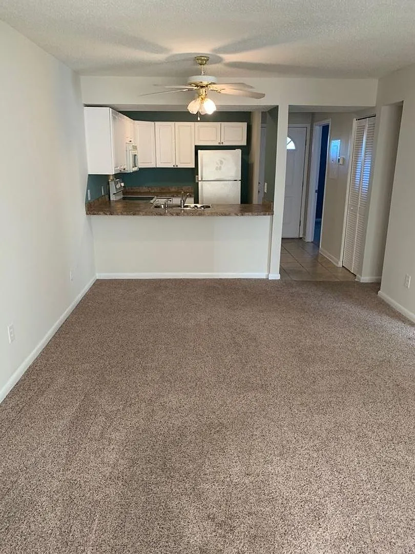 2 Bedroom 2 Bath Condo in Conway — Photo 1