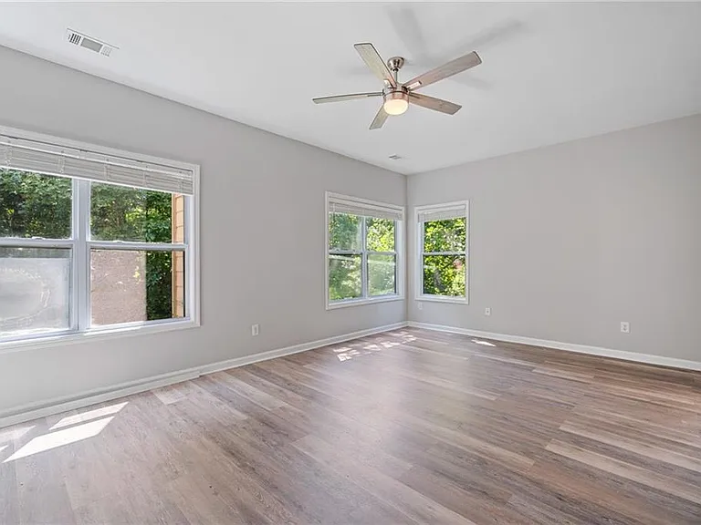 950 Firethorne Pass — Photo 17