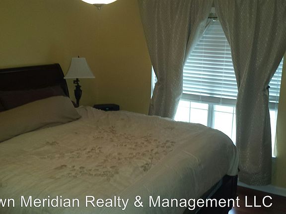 4th image of 3126 Camelliawood Cir W