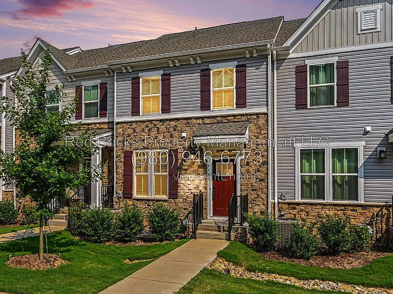 9342 Mallard Mills Dr — Photo 2