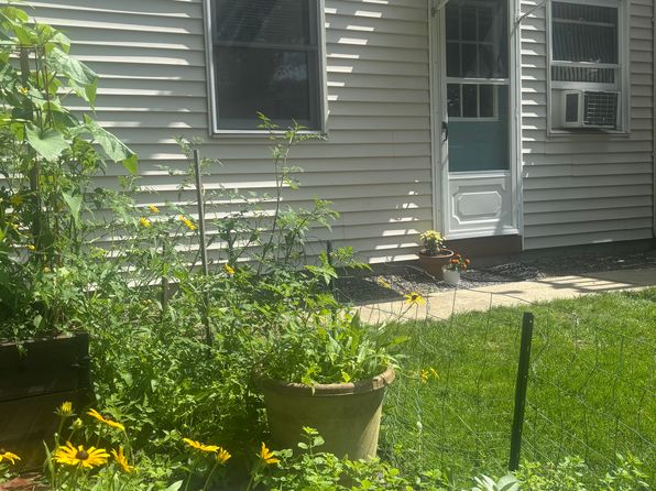 6 Woodland Rd