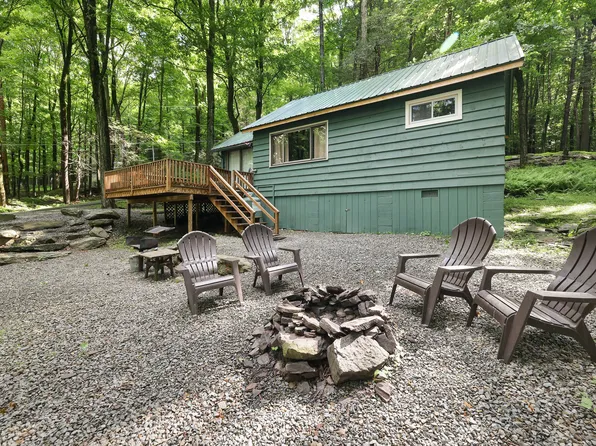 100 Launch Rd #3, Greentown, PA 18426