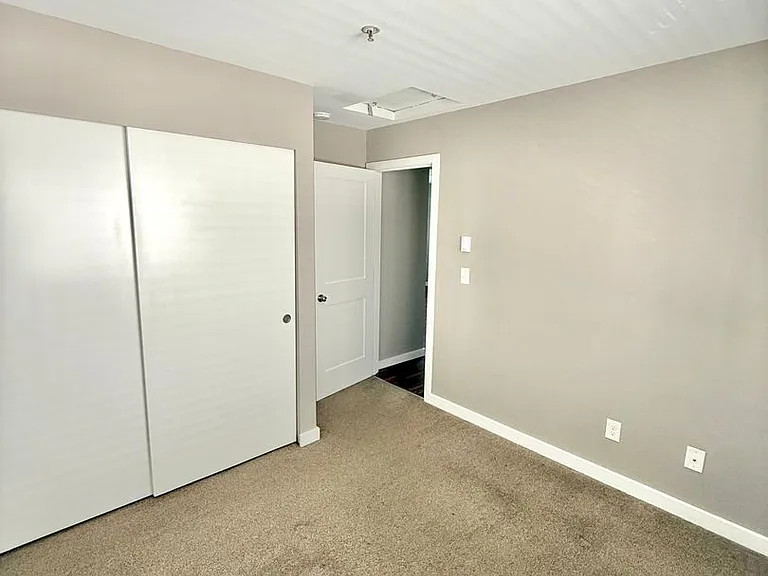 4236 TM Montlake Villas LLC — Photo 22