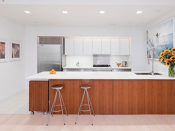 4th image of 447 W 18th St APT 3E