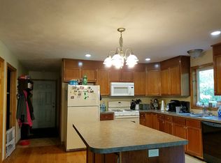286 Maple St, Newport, NH 03773
