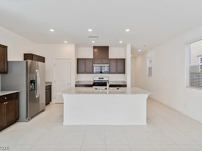 9079 Vesey Ave — Photo 5