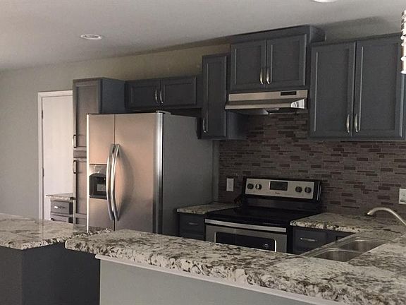 4th image of 3217 Hanger Ave