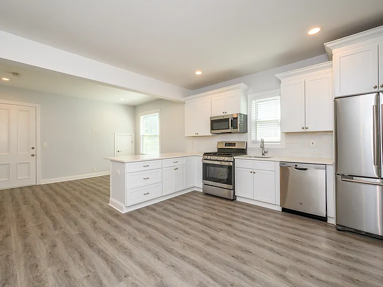 32 Woodland Ave #1 — Photo 7