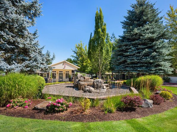 Tualatin Heights | 9301 SW Sagert St, Tualatin, OR