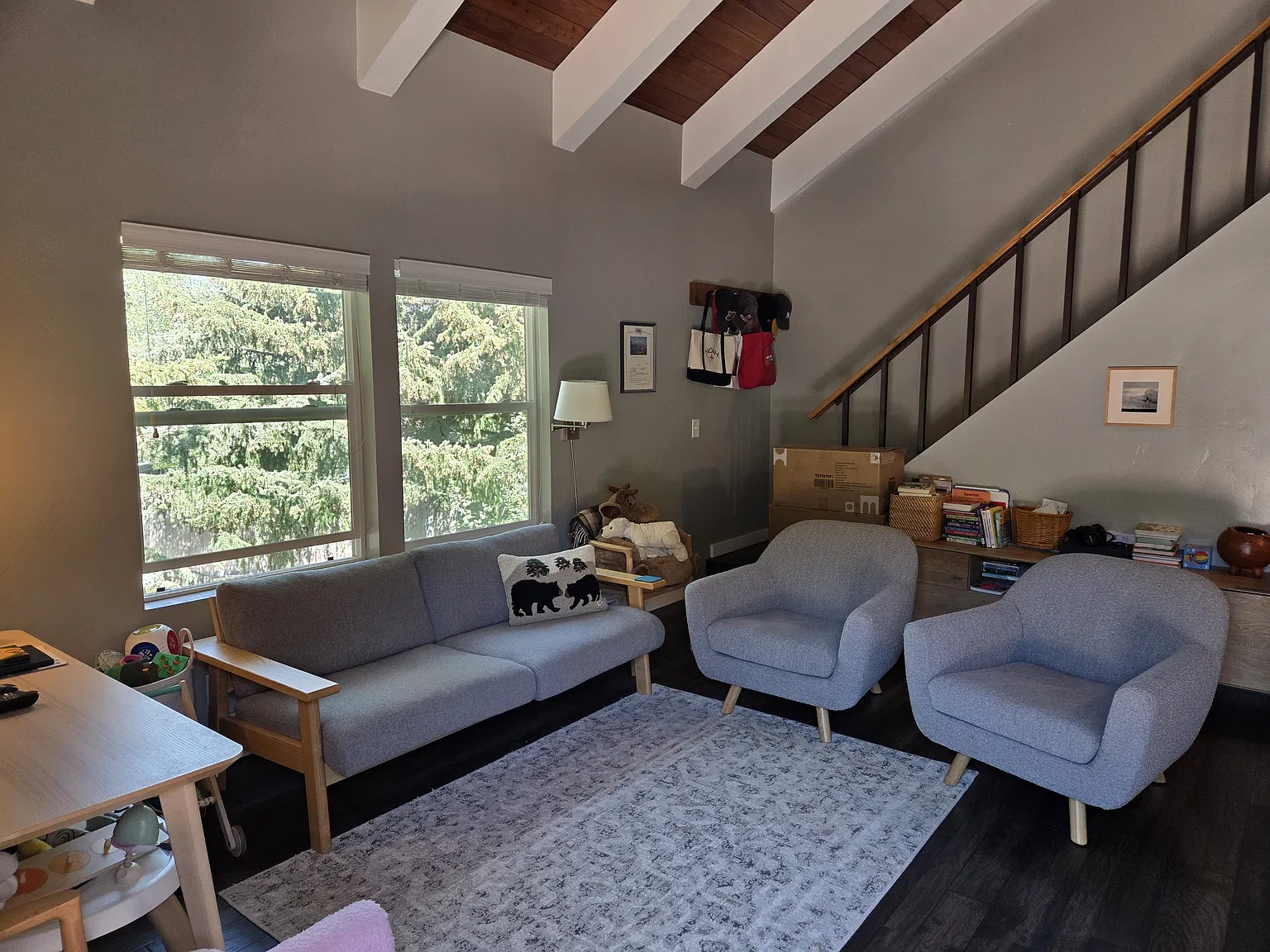 2 bed, 975 sqft, $4,100 — Photo 2