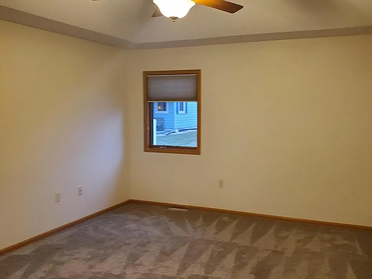 Master Bedroom2
