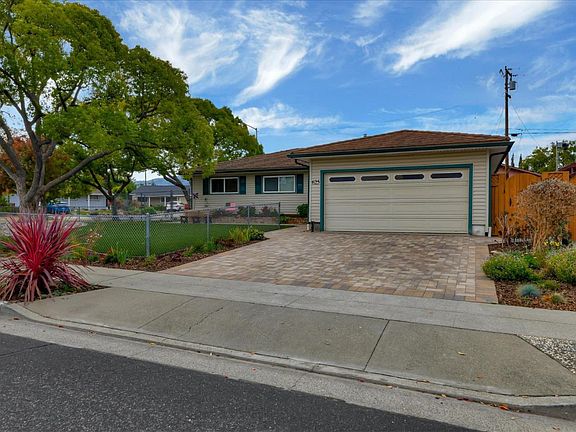 3rd image of 625 Sobrato Dr