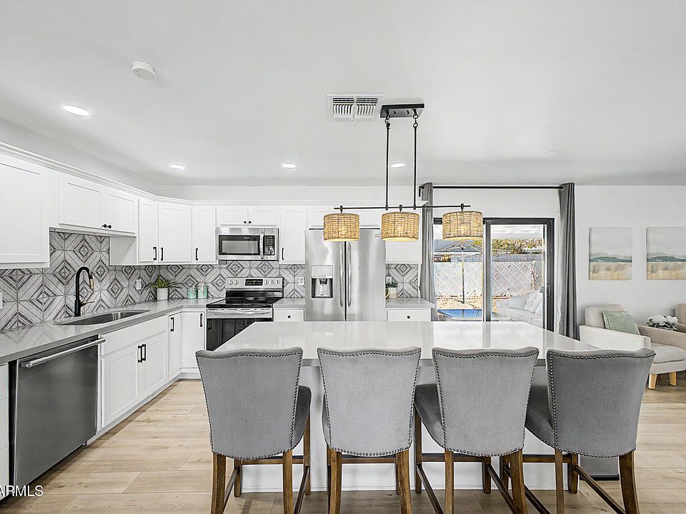 1st image of 1010 W 13TH Street