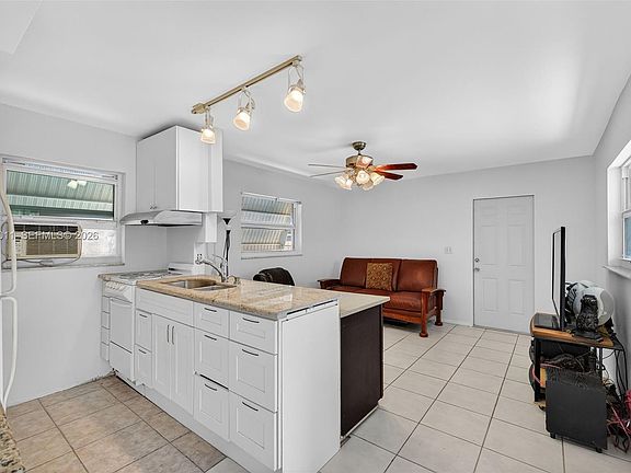 5th image of 2543 Liberty St