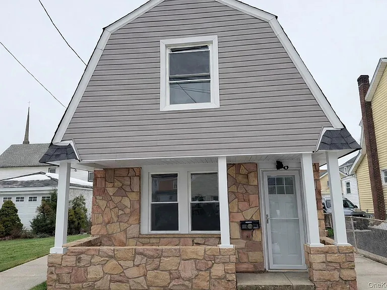 70 S Cottage St — Photo 15