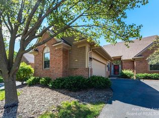 2231 Twin Islands Ct, Ann Arbor, MI 48108
