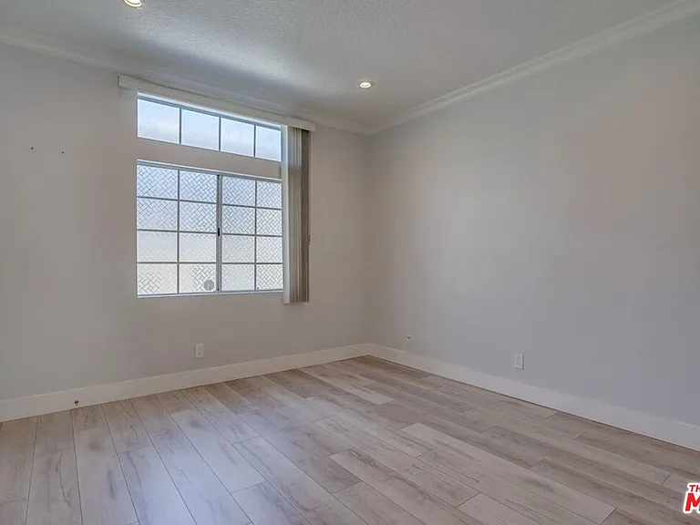 1034 S Shenandoah St #2 — Photo 13