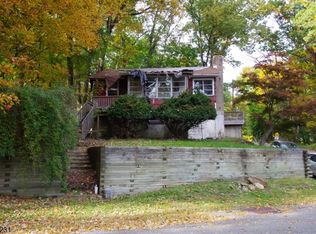 61 N Cherry Rd, Lake Hopatcong, NJ 07849