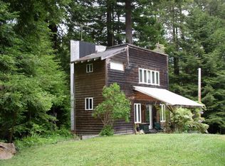 5131 S Quarry Rd, Bayside, CA 95524