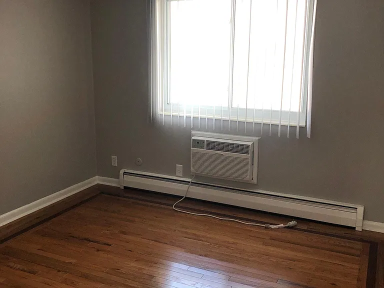 2470 Sheridan Dr #2 — Photo 9