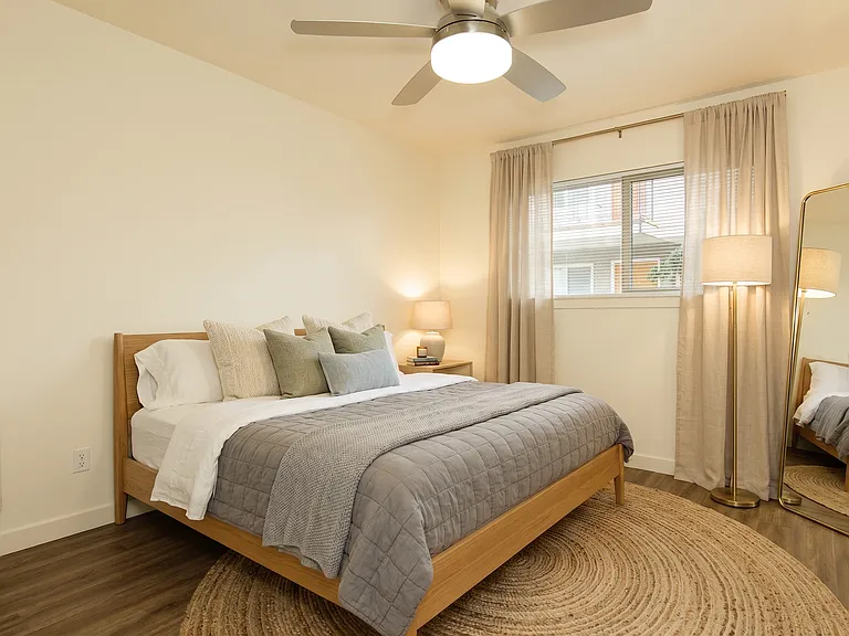 2237 Apartments - Located in the Heart of Ballard — Photo 44