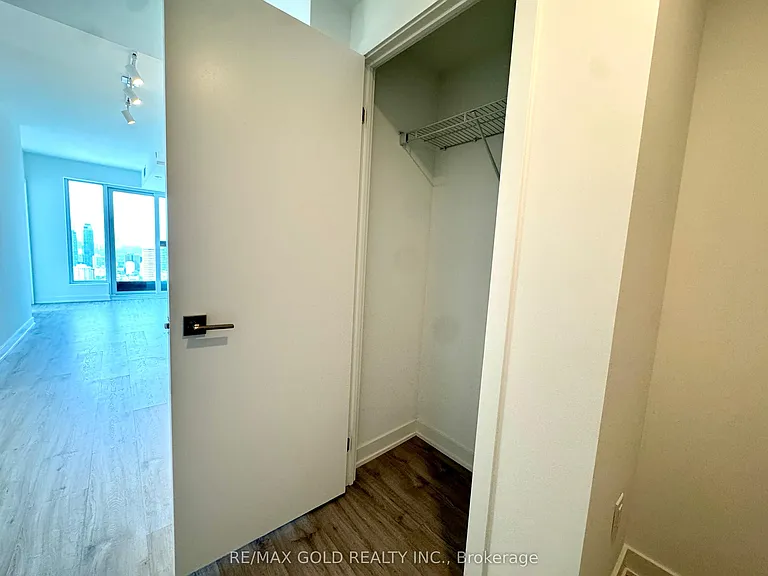 252 Church St #LPH03 — Photo 13