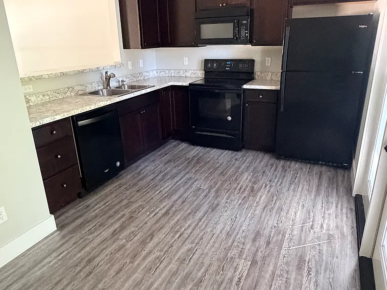 5926 Edmondson Ln — Photo 3