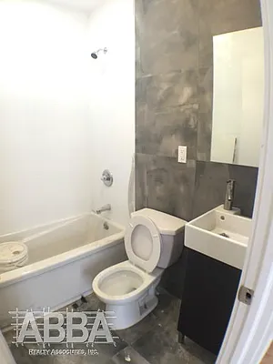 Rented by Abba Realty Associates INC | media 6