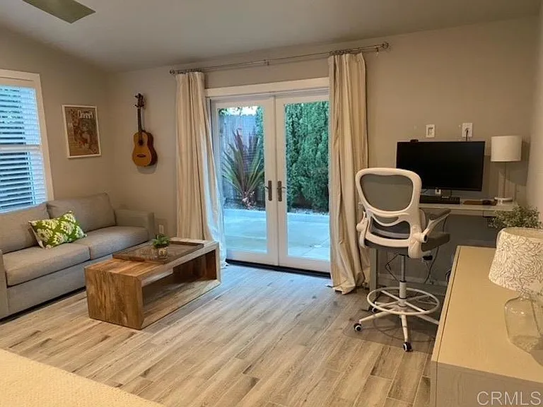 250 Avenida Monterey — Photo 6