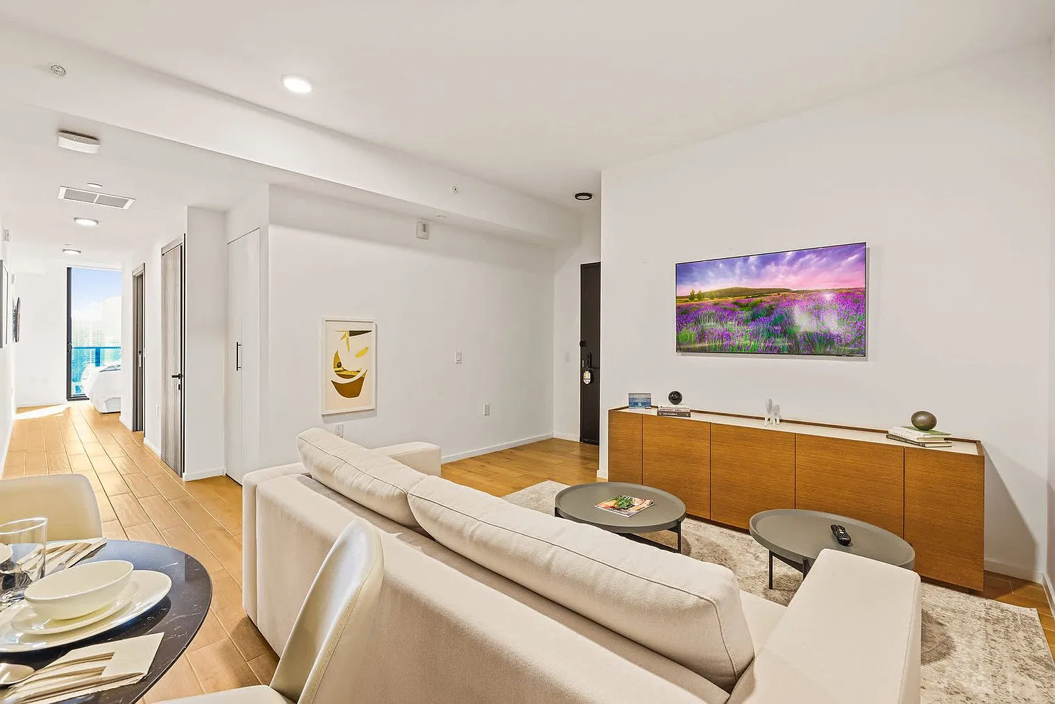 1 bed, 1.0 bath, 355 sqft, $6,717 — Photo 3