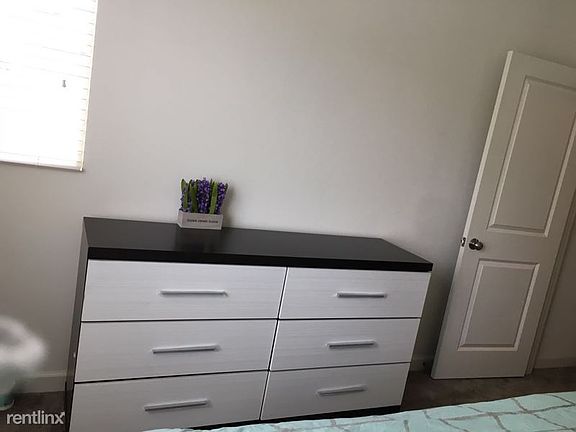 5th image of 15799 Molly Ave