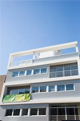 Sold by aptsandlofts.com | media 12