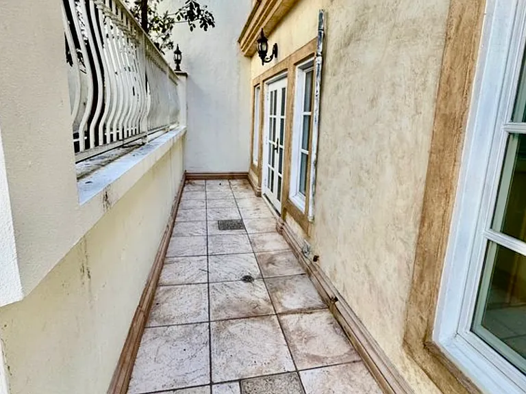 2618 N Vermont Ave — Photo 16