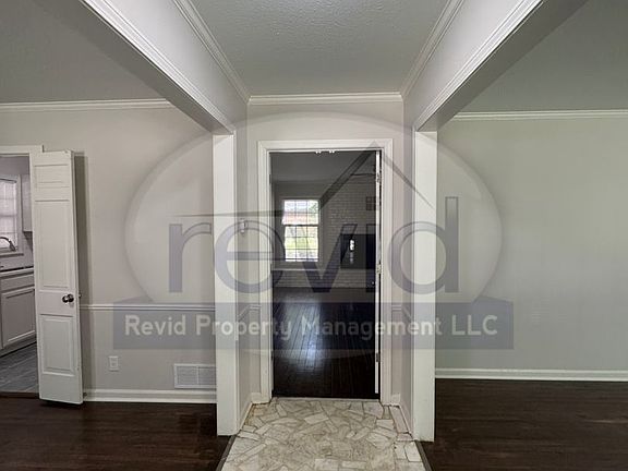 3rd image of 5467 Derron Ave