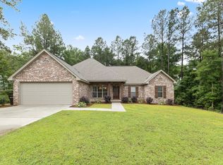 27 Southfork Dr, Petal, MS 39465