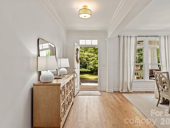 4th image of 869 Stratford Run Dr