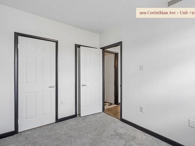 The Corinthian — Photo 37