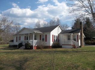 4670 Station Rd, Lenoir, NC 28645