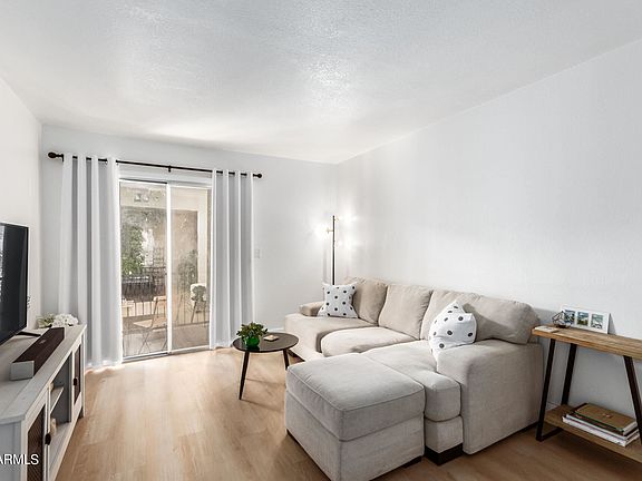3rd image of 740 W Elm St Unit 245